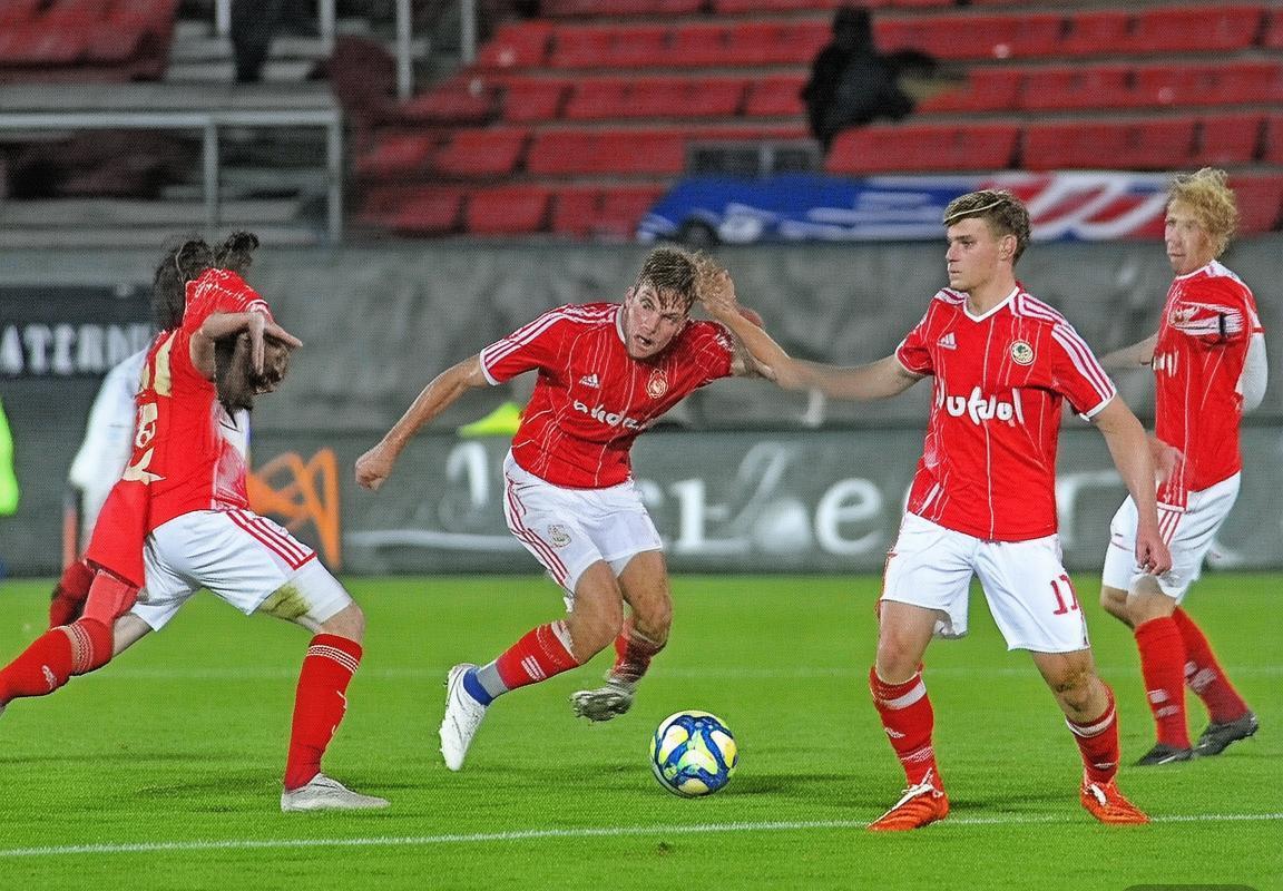 阿尔克青vs福伦丹：攻防对决，心理战成关键因素(图4)